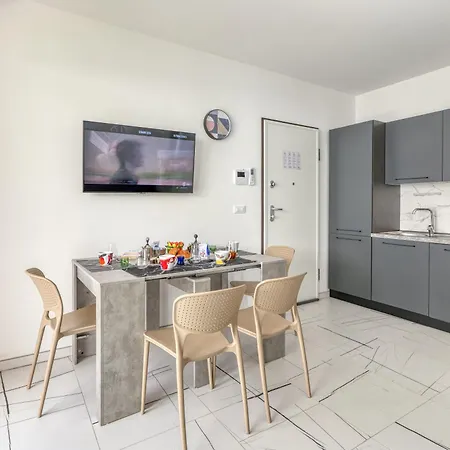 Appartement Bor - Marina - Pool And Parking- Happy