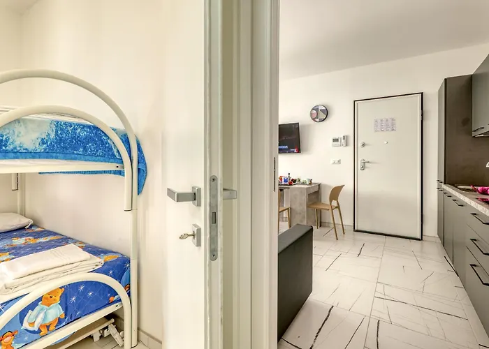 Bor - Marina Resort - Pool And Parking- Happy Rentals 아파트