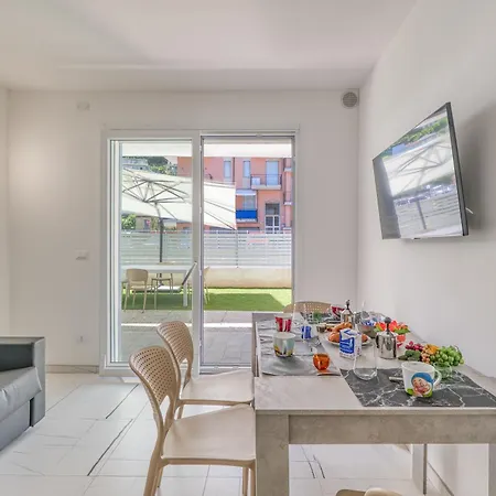 Bor - Marina - Pool And Parking- Happy Apartment