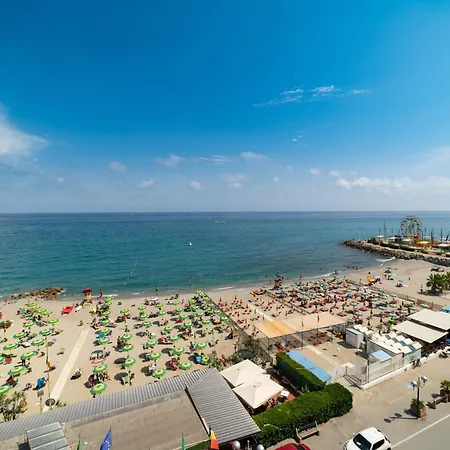 Marina - Pool And Parking Lux - Happy * Borghetto Santo Spirito