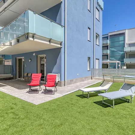 公寓 Bor - Marina - Pool And Parking- Happy